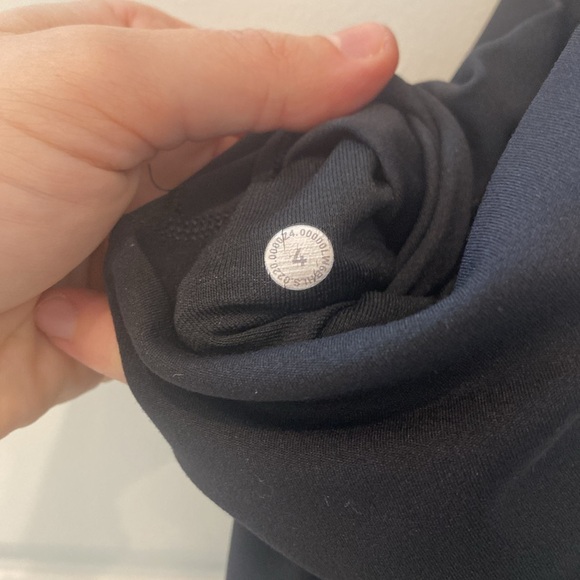 Lululemon cropped black Wunder Train leggings - Picture 5 of 5